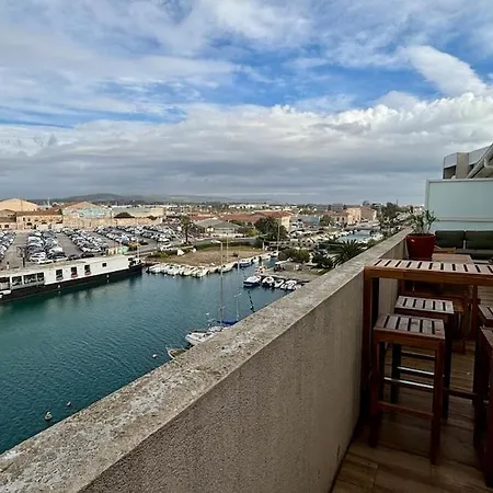 Spacious & Comfortable 2-bedroom Apt, Terrace, Pool, Parking *